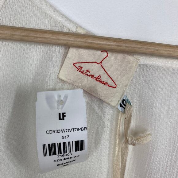 LF Native Rose Daria White Blue Embroidered Crop Tank Top Women's Size 10 NWT - Picture 6 of 8